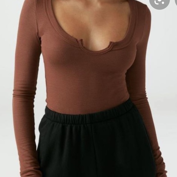 ISO ANYTHING Joah Brown in the color OXBLOOD - Picture 5 of 7